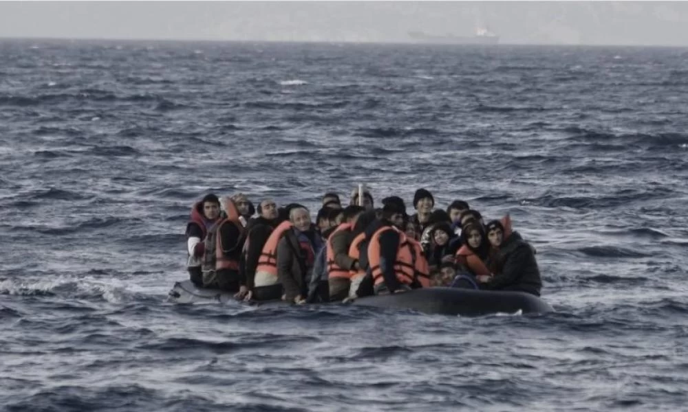 Ιταλία: Νέα επιχείρηση διάσωσης μεταναστών στην Καλαβρία - Ανάμεσά τους παιδιά και ένα βρέφος που γεννήθηκε εν πλω